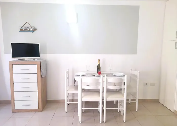 Olympia 425, View Wifi Free Holiday home *