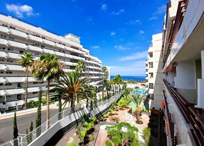 Olympia 425, View Wifi Free Holiday home