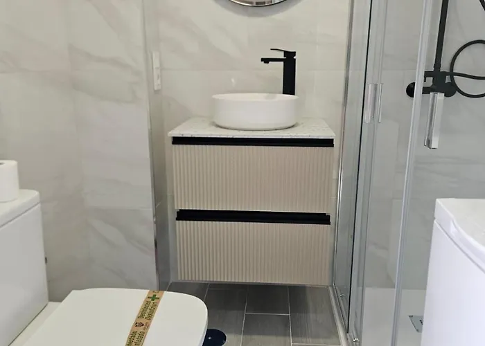 Olympia 425, View Wifi Free Holiday home *